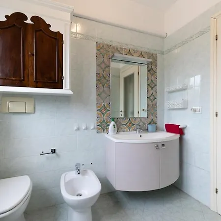 Gelso Balcony - 2 Bedrooms شقة *